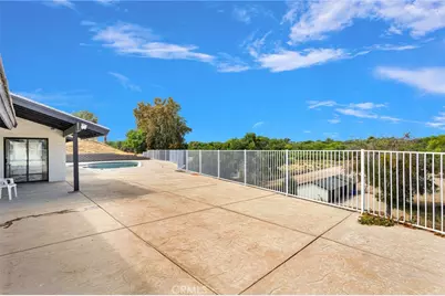 14942 Riverside Drive, Apple Valley, CA 92307 - Photo 57