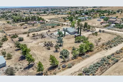 4626 Sundown, Phelan, CA 92371 - Photo 39