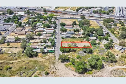 15780 Cottonwood, Victorville, CA 92395 - Photo 5