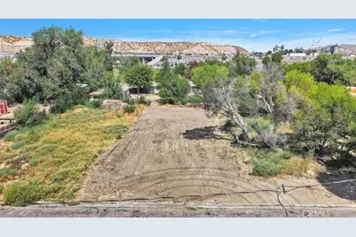 15780 Cottonwood, Victorville, CA 92395 - Photo 11