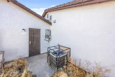 15888 Bear Valley Road, Victorville, CA 92395 - Photo 43