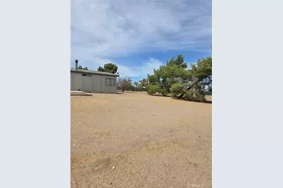 11131 Sycamore Street, Victorville, CA 92372 - Photo 5