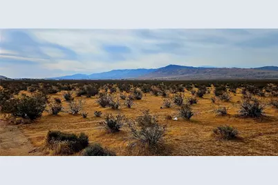 800 Las Tunas Dr., Apple Valley, CA 92308 - Photo 13