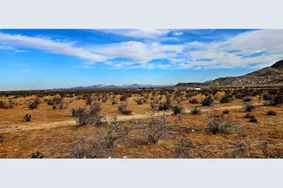 800 Las Tunas Dr., Apple Valley, CA 92308 - Photo 9
