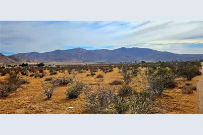 800 Las Tunas Dr., Apple Valley, CA 92308 - Photo 7