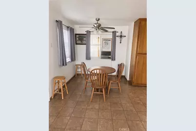 10625 Tecopa, Apple Valley, CA 92308 - Photo 7