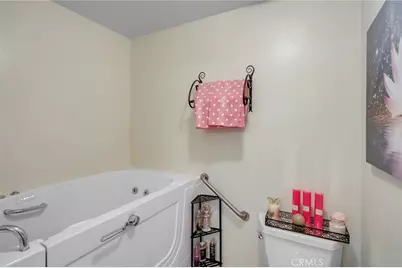 19064 Elm Drive, Apple Valley, CA 92308 - Photo 17