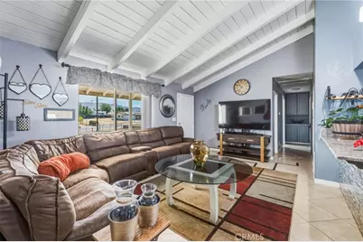 9172 Jacaranda, Hesperia, CA 92345 - Photo 5