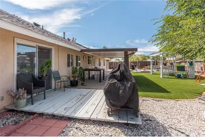 9172 Jacaranda, Hesperia, CA 92345 - Photo 35