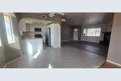 31186 Stanley, Lucerne Valley, CA 92356 - Photo 9