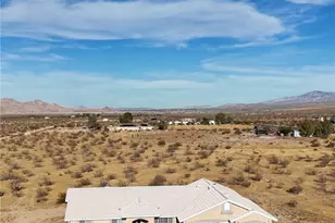10575 Estrella, Apple Valley, CA 92308 - Photo 1