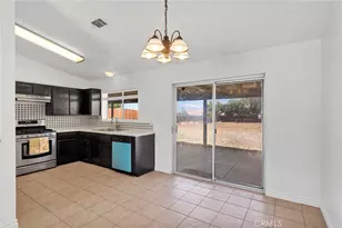 12527 Petaluma Rd, Victorville, CA 92392 - Photo 17