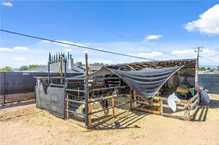 19185 Shoshonee, Apple Valley, CA 92307 - Photo 33