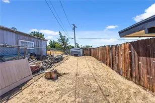 19185 Shoshonee, Apple Valley, CA 92307 - Photo 37