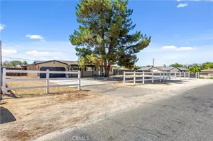 19185 Shoshonee, Apple Valley, CA 92307 - Photo 39