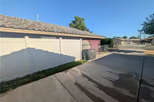 16410 Smoke Tree, Hesperia, CA 92345 - Photo 5