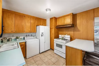 1933 Forane, Barstow, CA 92311 - Photo 13