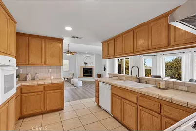 9352 Cedar Street, Oak Hills, CA 92344 - Photo 23