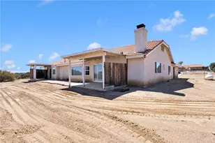 9352 Cedar St, Oak Hills, CA 92344 - Photo 47
