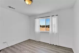 9352 Cedar St, Oak Hills, CA 92344 - Photo 31