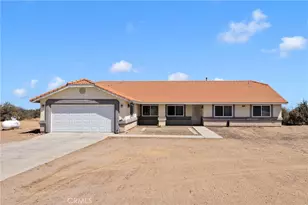 9352 Cedar St, Oak Hills, CA 92344 - Photo 3
