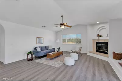 9352 Cedar Street, Oak Hills, CA 92344 - Photo 15