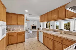 9352 Cedar St, Oak Hills, CA 92344 - Photo 21