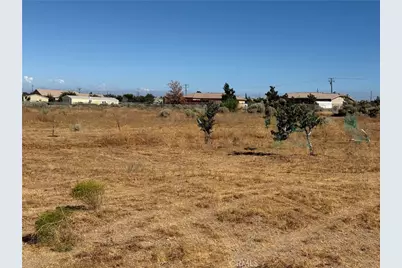 9934 Lager, Phelan, CA 92371 - Photo 11