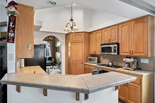 10160 Pineview Rd, Pinon Hills, CA 92372 - Photo 11