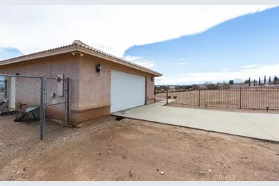 8605 Cantel Court, Oak Hills, CA 92344 - Photo 9