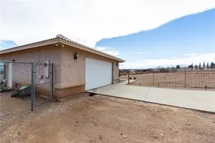8605 Cantel Ct, Oak Hills, CA 92344 - Photo 9