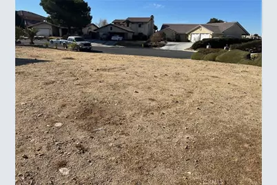 18257 Deauville Drive, Victorville, CA 92395 - Photo 7