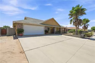 13607 Westwood Dr, Victorville, CA 92395 - Photo 3