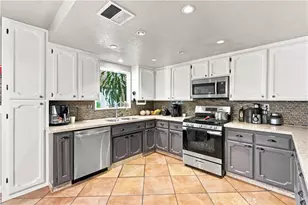 13607 Westwood Dr, Victorville, CA 92395 - Photo 9
