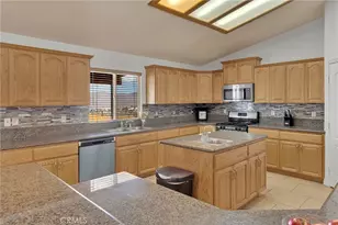 24332 Roundup, Apple Valley, CA 92308 - Photo 5