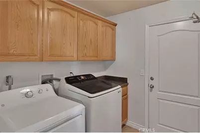 24332 Roundup, Apple Valley, CA 92308 - Photo 9