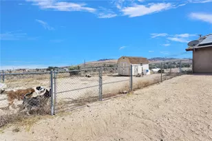 24332 Roundup, Apple Valley, CA 92308 - Photo 21