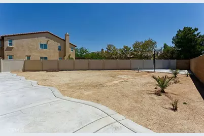 14911 Sunset Gardens Court, Victorville, CA 92394 - Photo 57