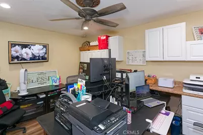 14911 Sunset Gardens Court, Victorville, CA 92394 - Photo 21