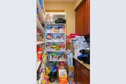 14911 Sunset Gardens Court, Victorville, CA 92394 - Photo 29