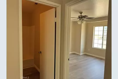 14830 Redwood, Adelanto, CA 92301 - Photo 13