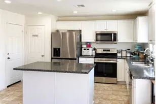 13787 Emery, Victorville, CA 92392 - Photo 3