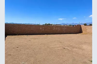 13787 Emery, Victorville, CA 92392 - Photo 15