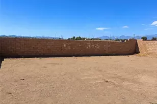 13787 Emery, Victorville, CA 92392 - Photo 15
