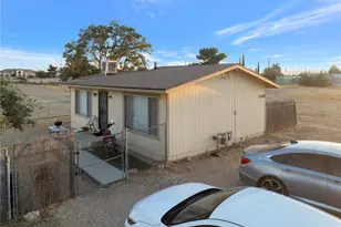 13189 13193 Begonia Rd, Victorville, CA 92392 - Photo 11
