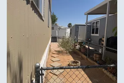 22601 Bear Valley Road #35, Apple Valley, CA 92340 - Photo 13