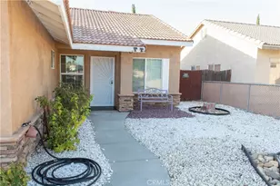 16034 Holly Brook Ln, Victorville, CA 92395 - Photo 3
