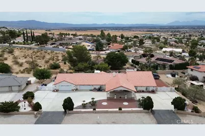 20055 Waco Court, Apple Valley, CA 92308 - Photo 17