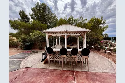 20055 Waco Court, Apple Valley, CA 92308 - Photo 17