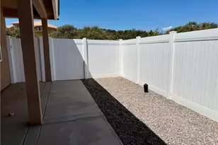 5826 Casita, Oak Hills, CA 92344 - Photo 25
